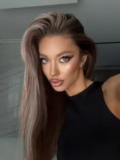 Amina escort in Moscow
