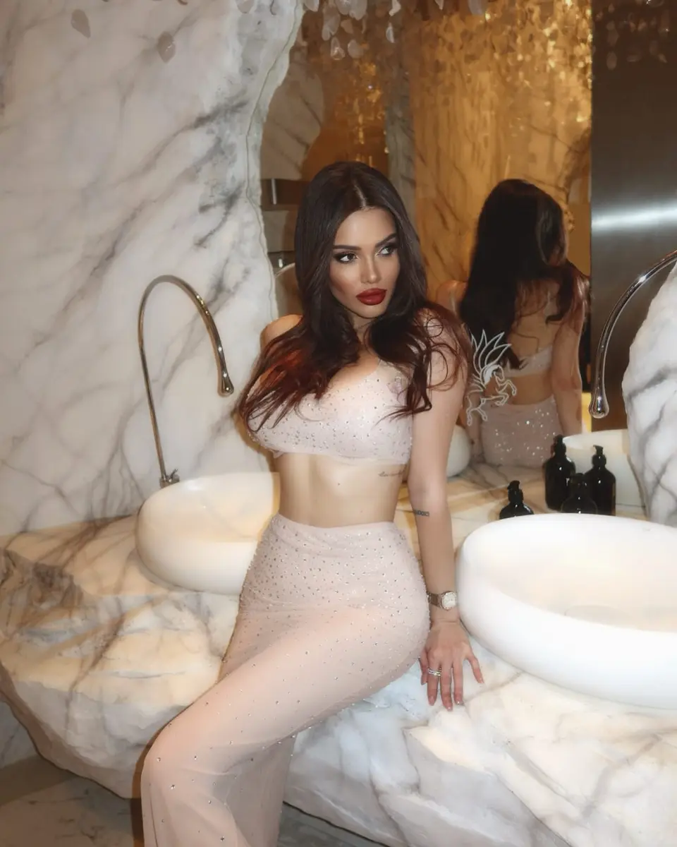 Elian escort in Moscow