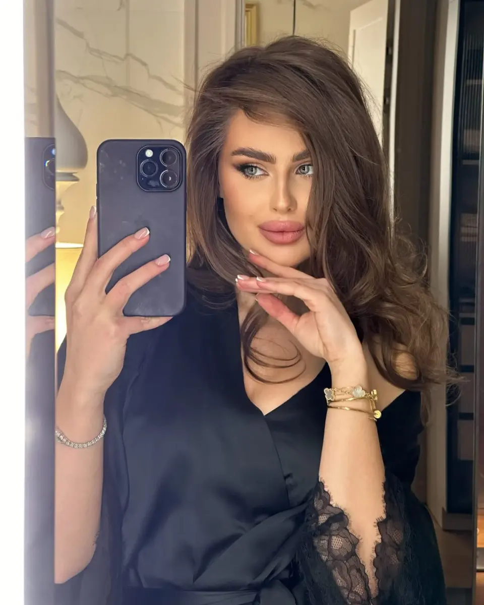 Ella escort in Moscow