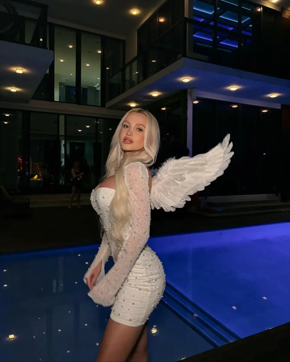 Inga escort in Moscow