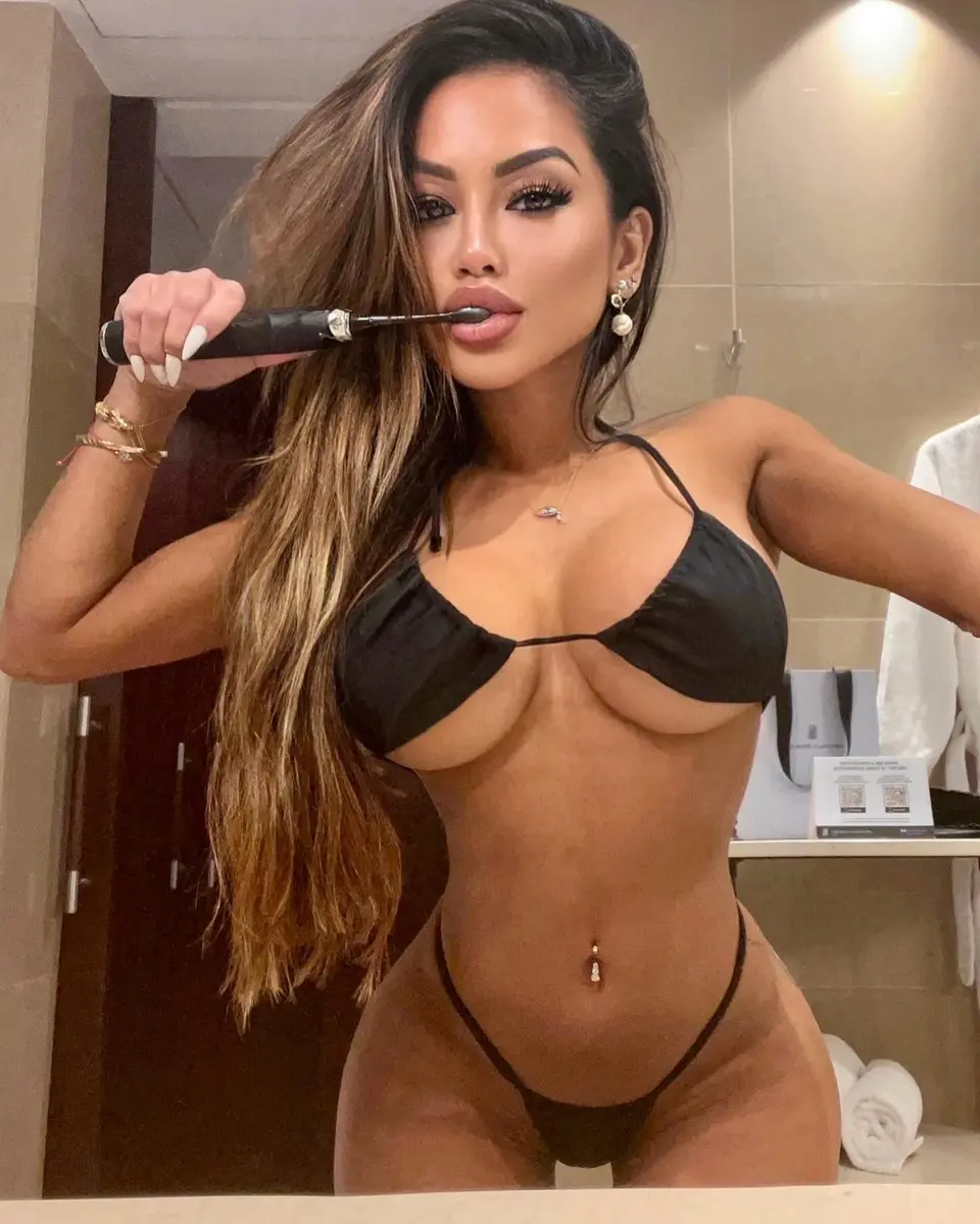Jazmin escort in Moscow