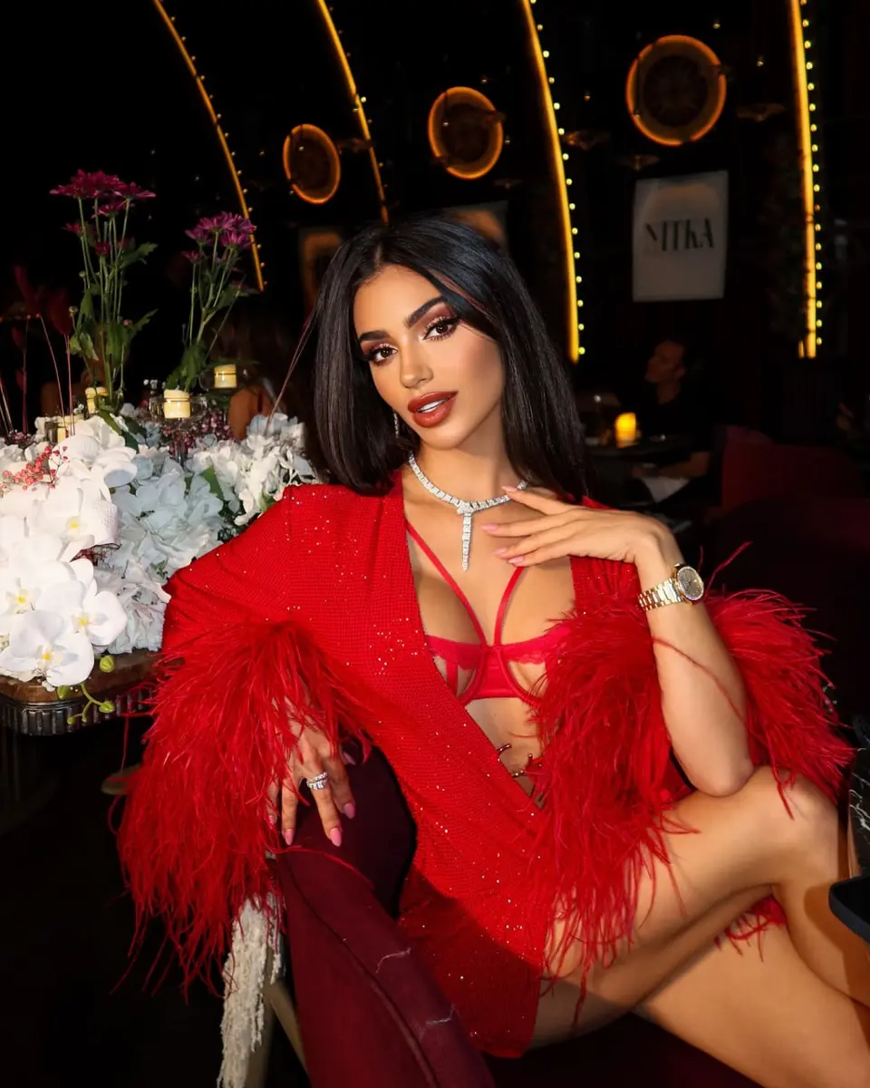 Karina escort in Moscow