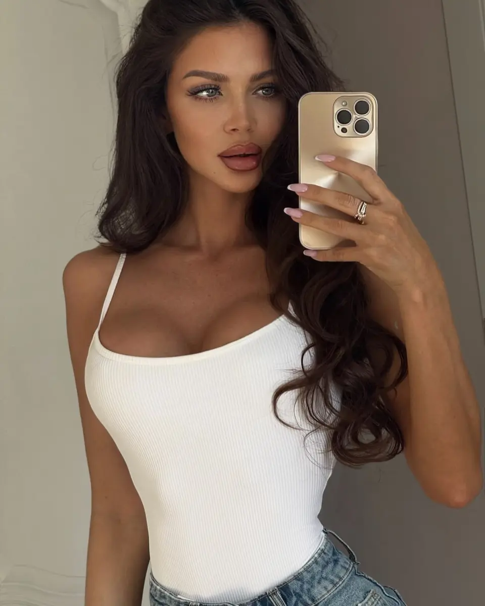 Kristina escort in Moscow