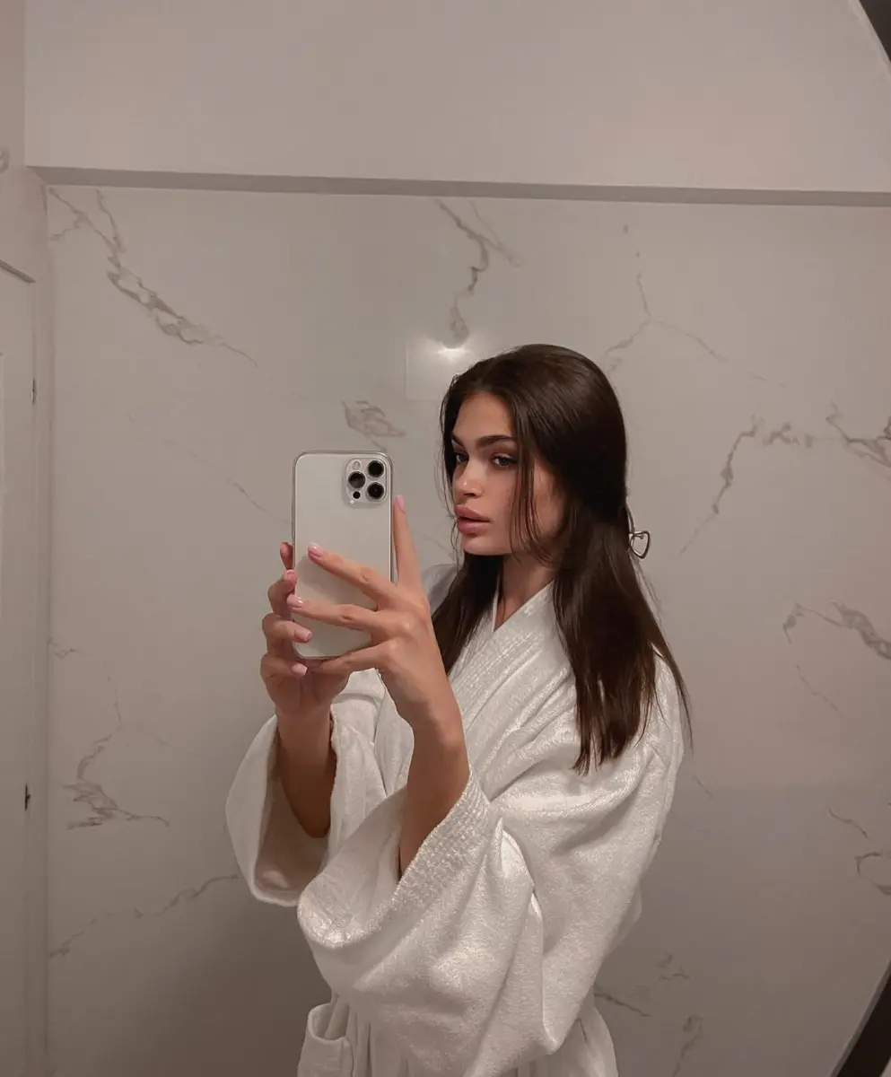 Liza escort in Moscow