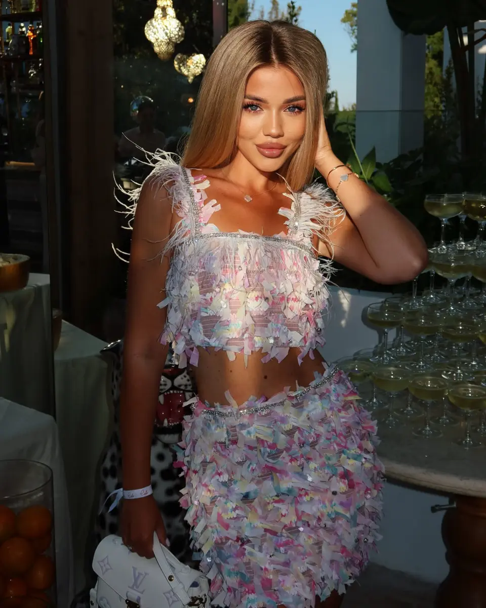 Liza escort in Moscow
