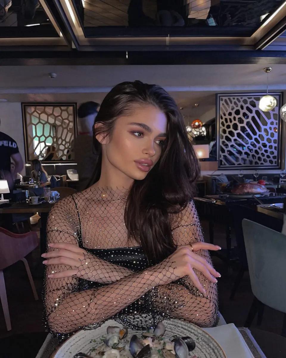 Liza escort in Moscow