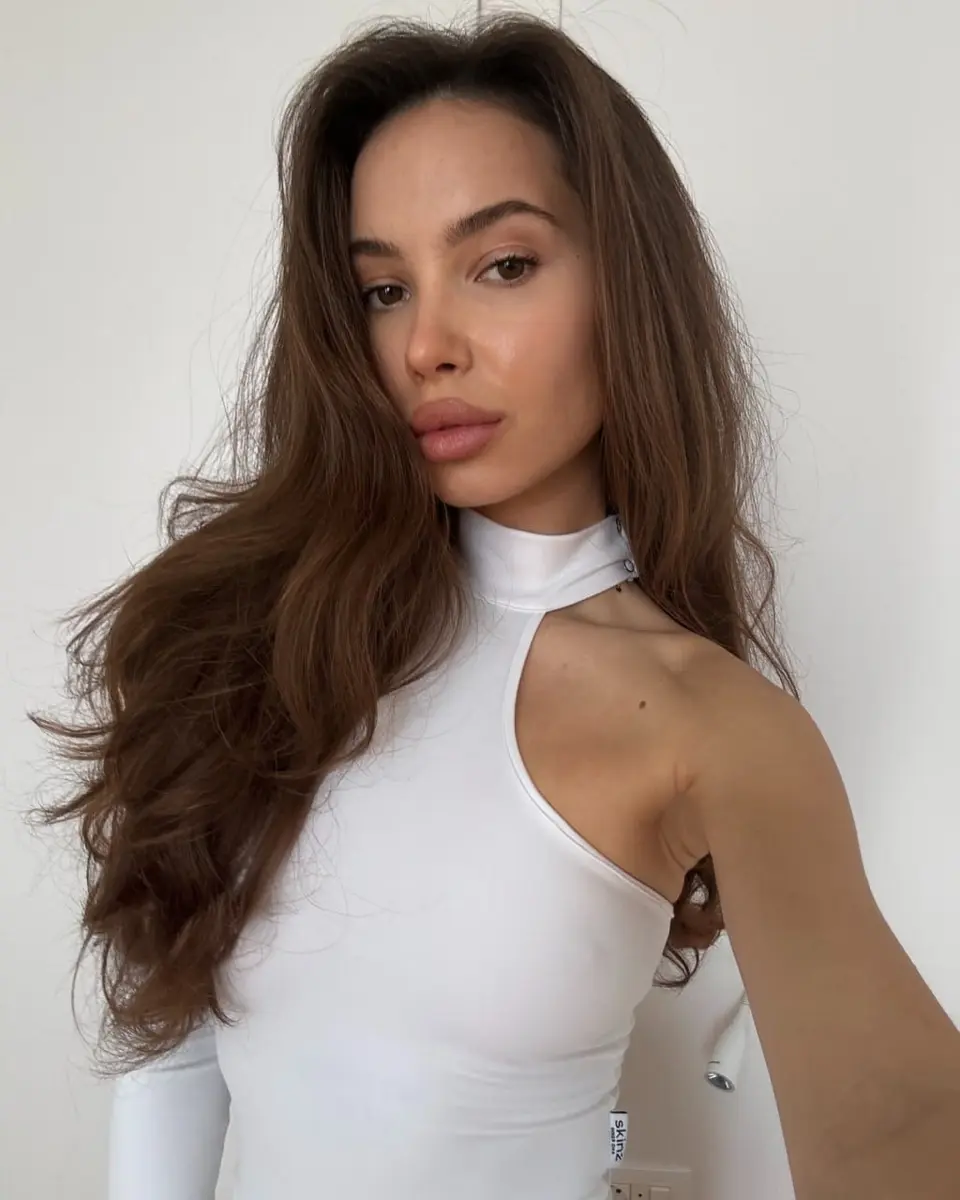 Lolina escort in Moscow