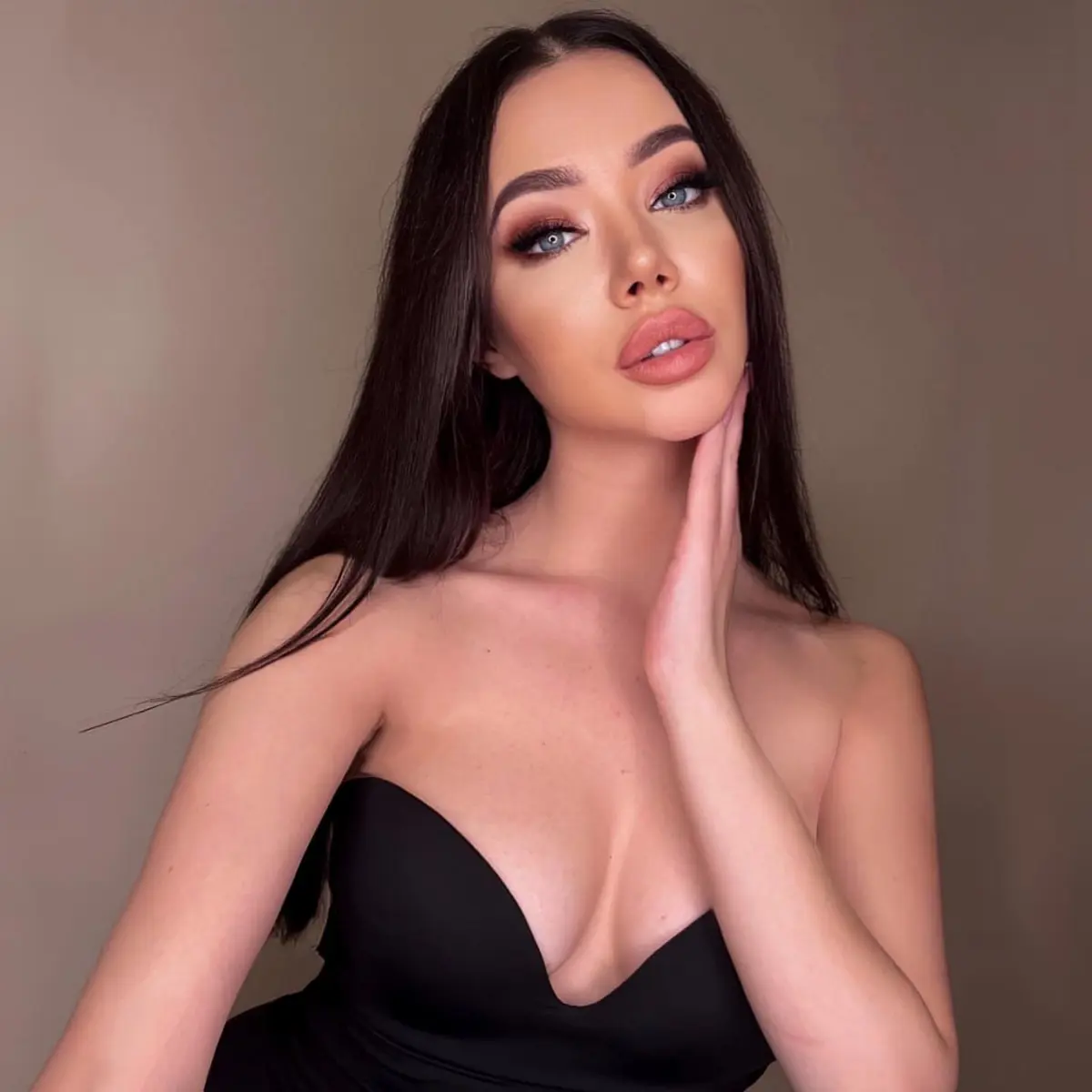 Milla escort in Moscow
