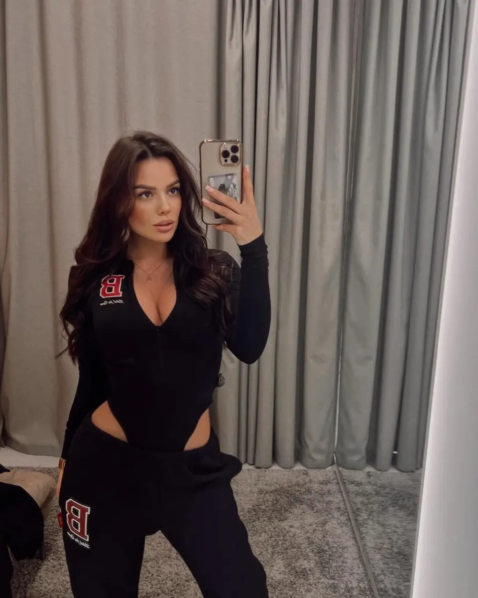 Mira escort in Moscow