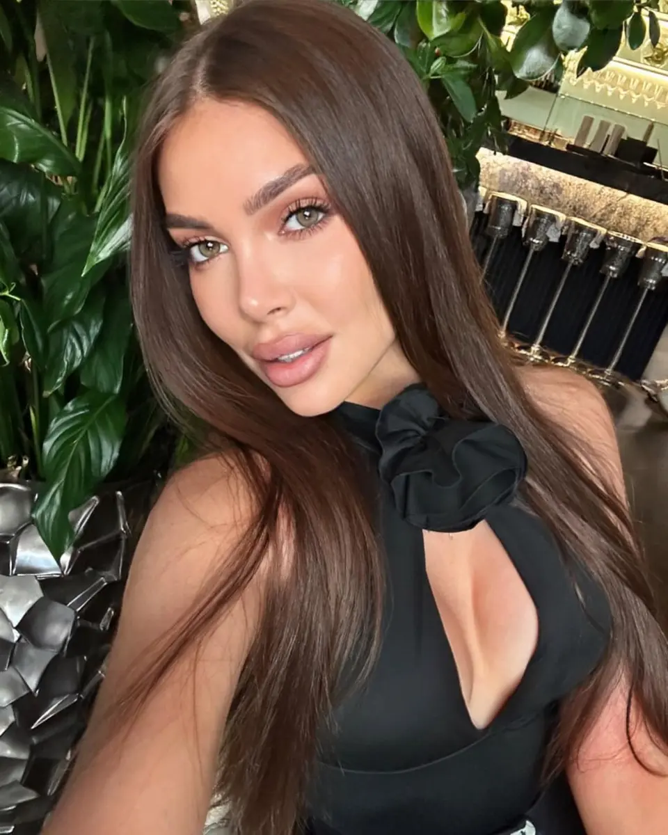 Roza escort in Moscow