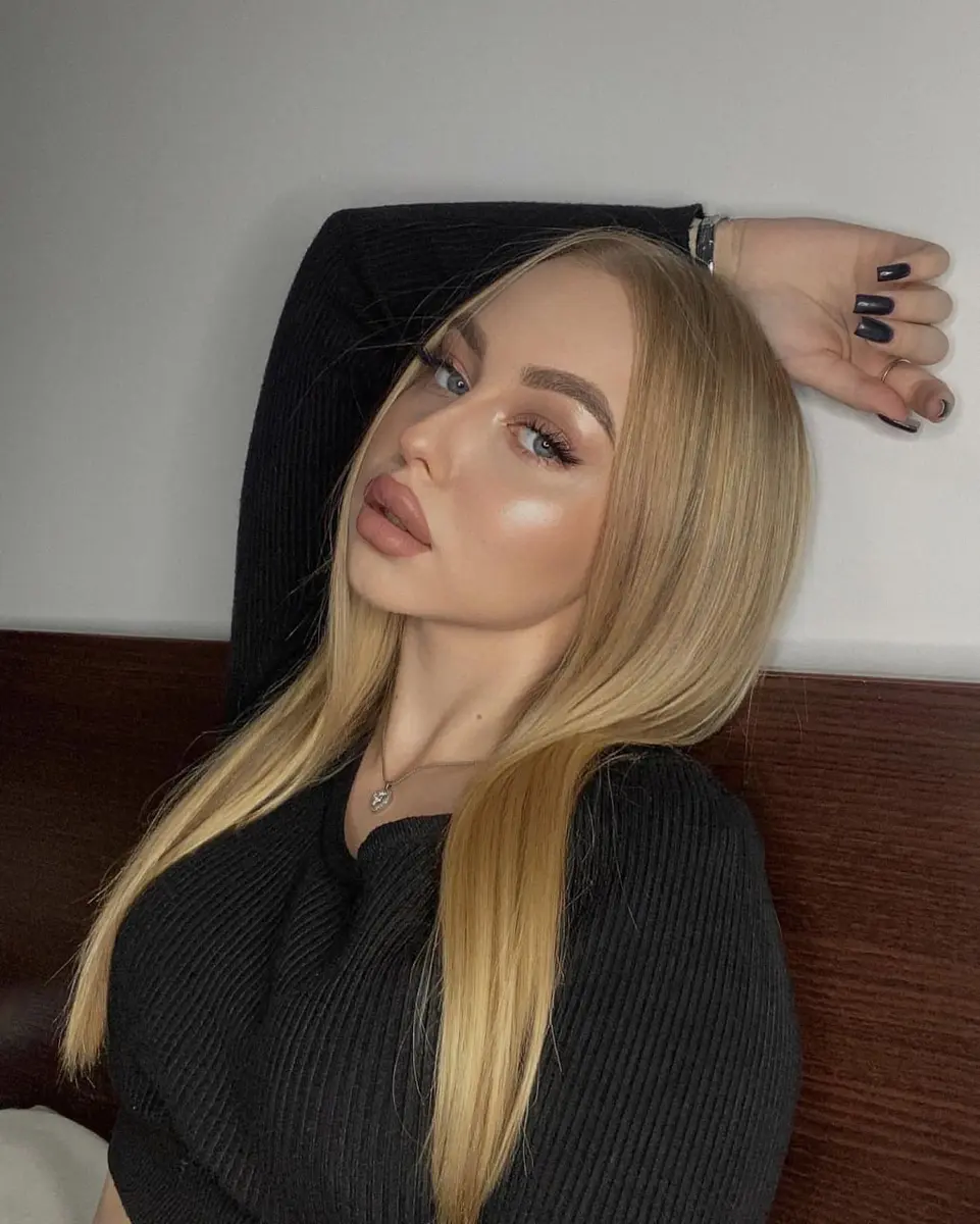 Tina escort in Moscow