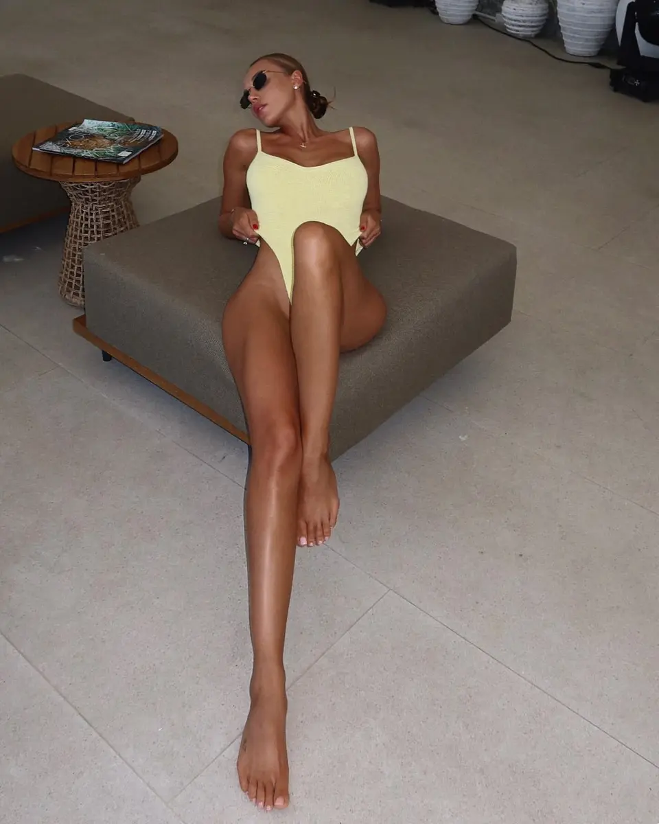 Vika escort in Moscow