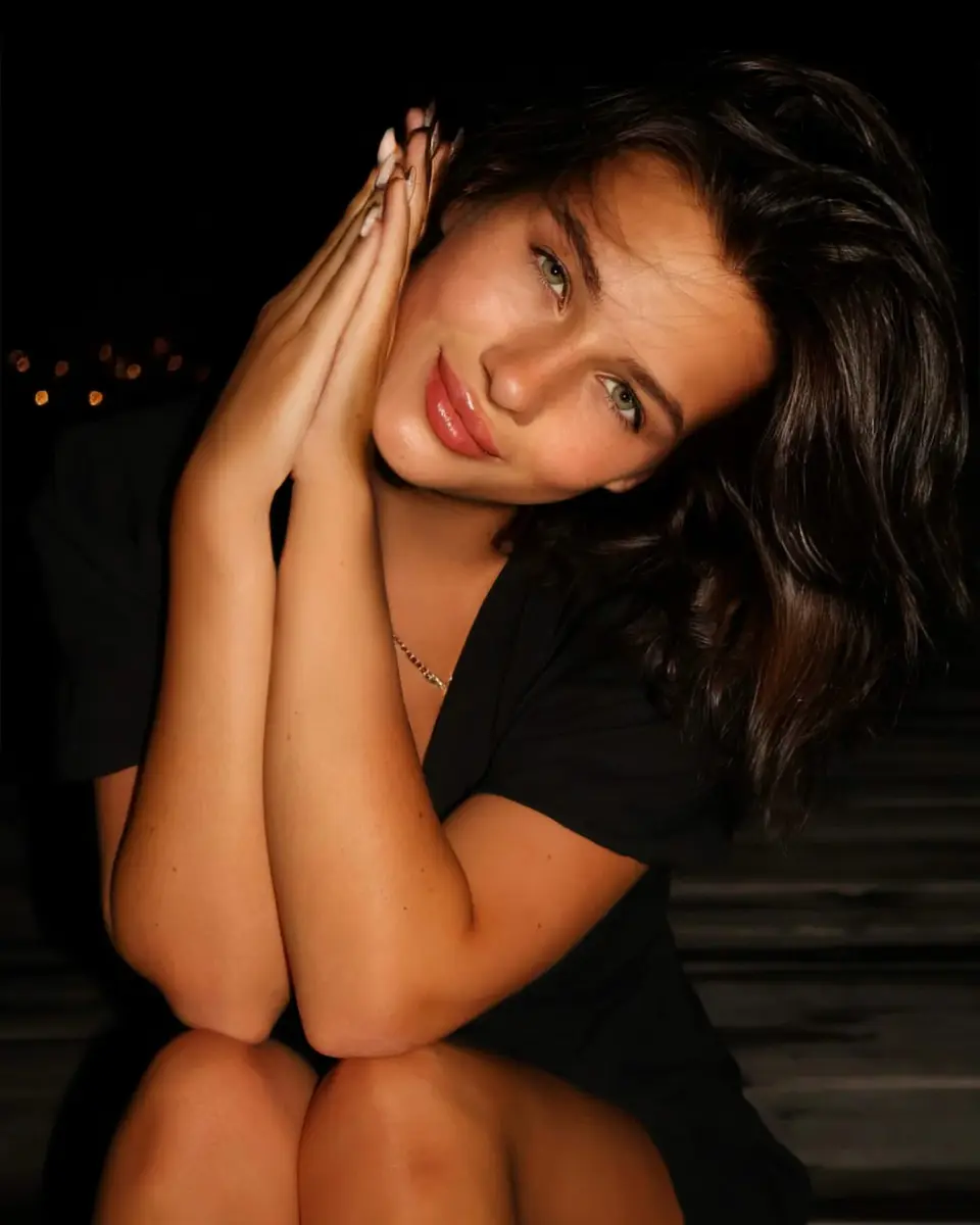 Vika escort in Moscow